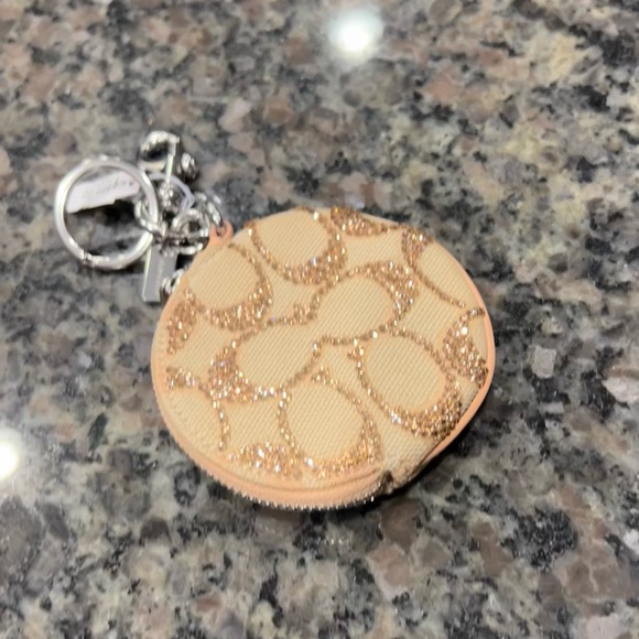 Coach coin purse - Picture 4 of 9